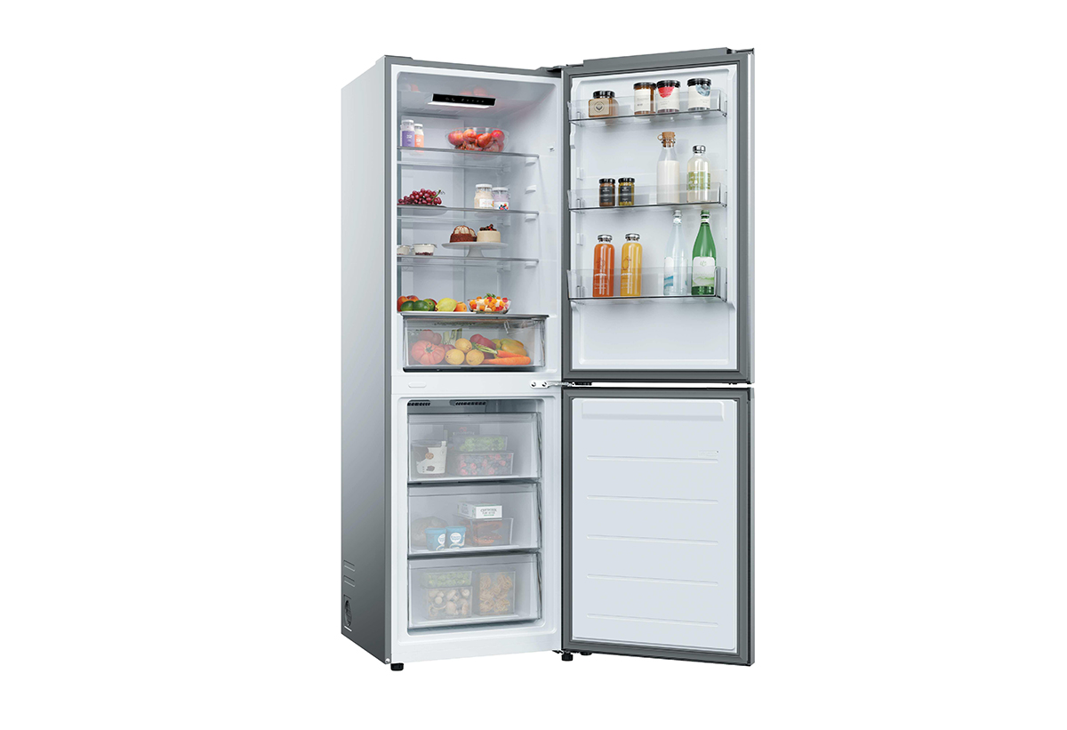 Απεικονίζεται το ψυγείο ανοιχτό.